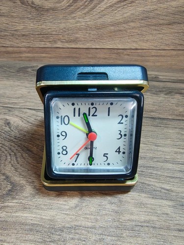 Travel alarm clock mini - , quartz