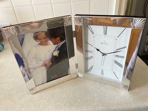 Bulova folding clock photo - bulova,